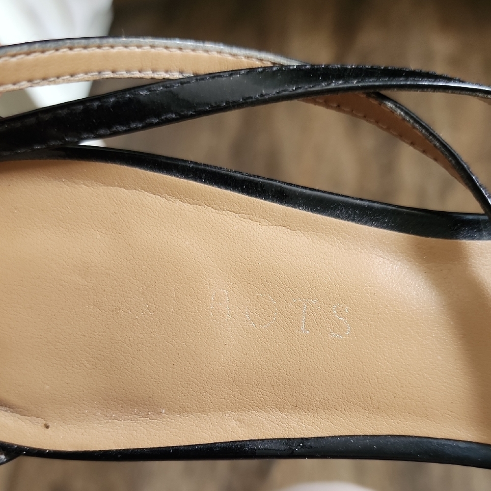 Talbots Black Patent Strappy Sandals with Bow Trim - Picture 7 of 10